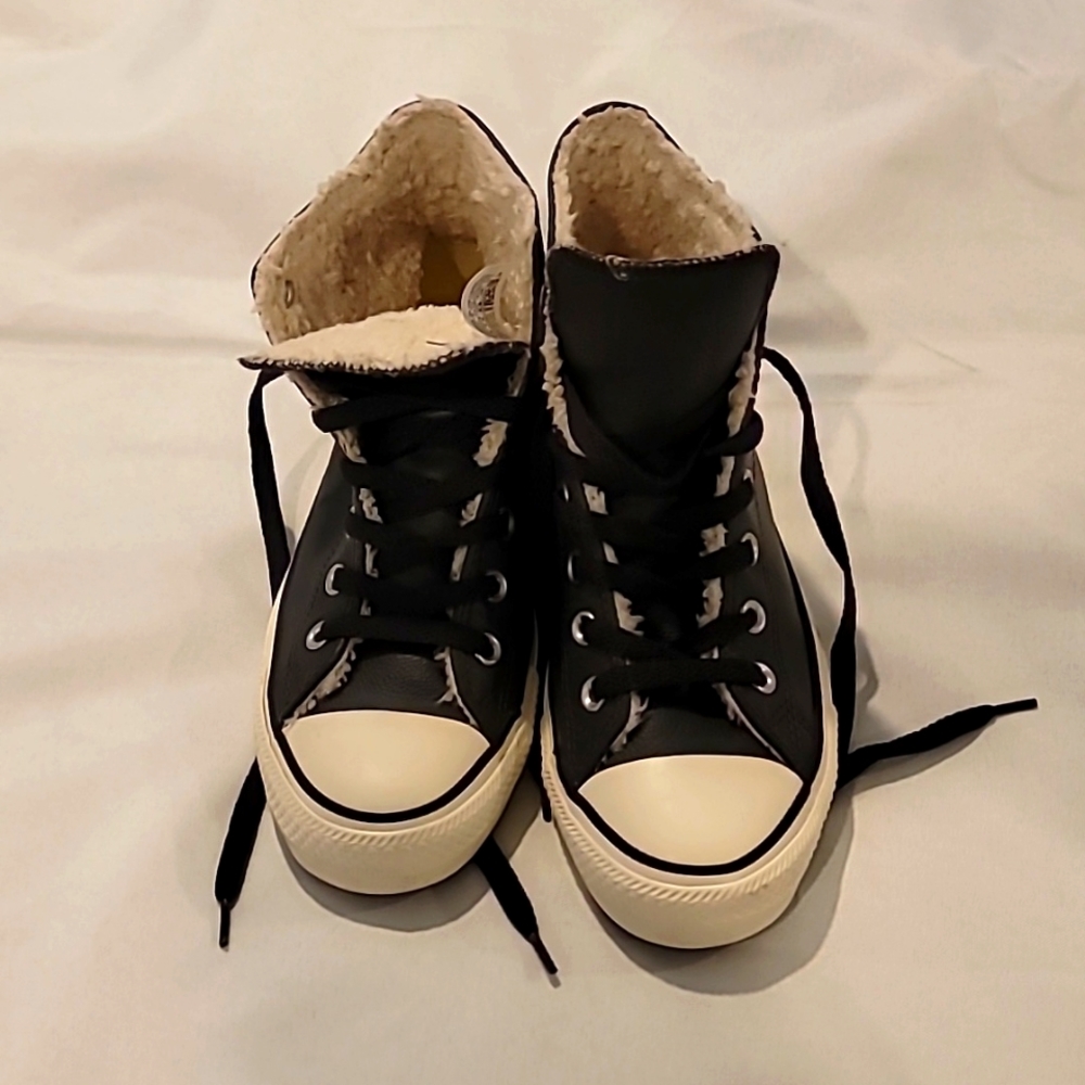 Converse Chuck Taylor Grey Leather with faux fur lining